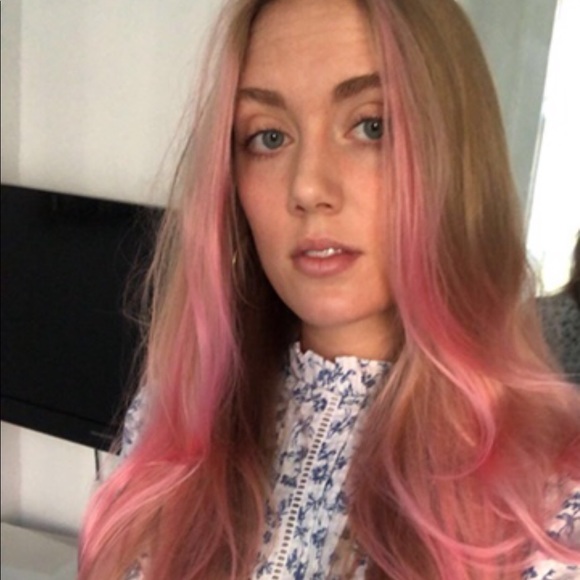 MEET YOUR POSHER🦋 - Picture 1 of 1